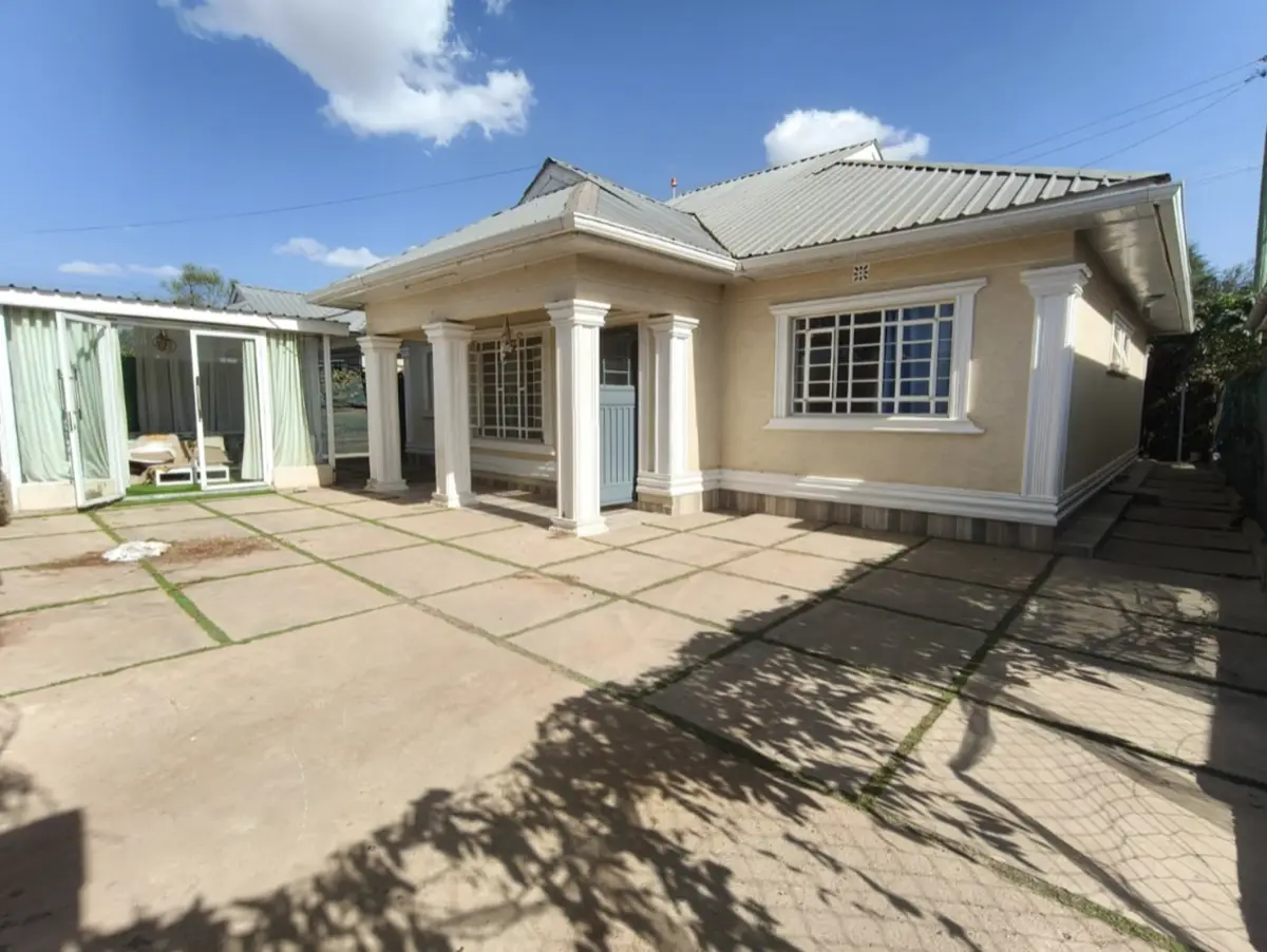 Modern 3-Bedroom Bungalow in Kandisi