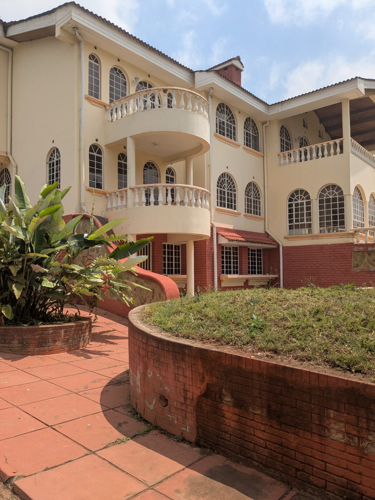 Grand 6-Bedroom Mansion on 1 Acre in Loresho Gated Community – KSh 170 Million