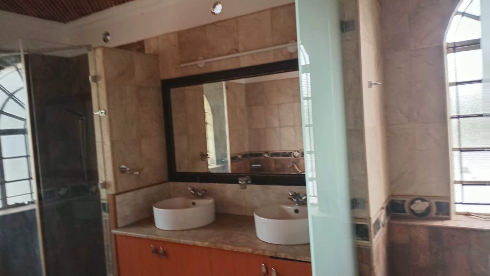 Grand 6-Bedroom Mansion on 1 Acre in Loresho Gated Community – KSh 170 Million