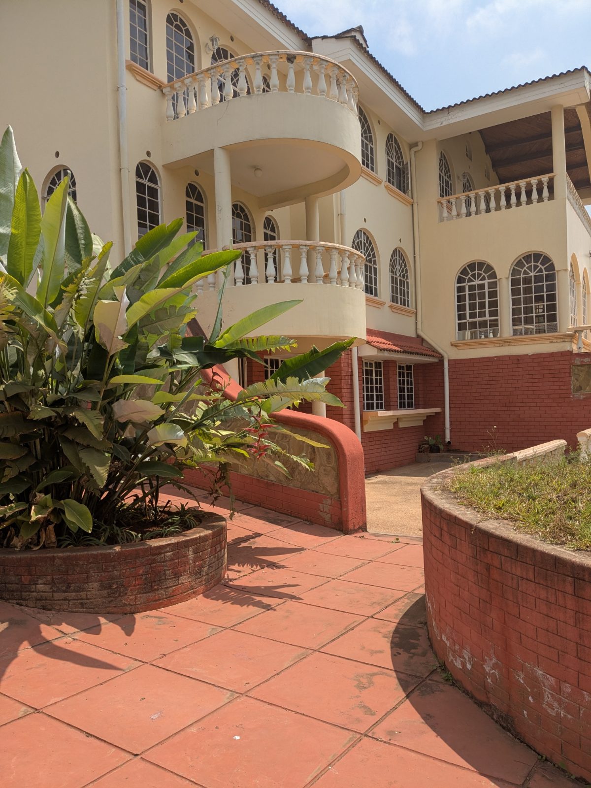 Grand 6-Bedroom Mansion on 1 Acre in Loresho Gated Community – KSh 170 Million