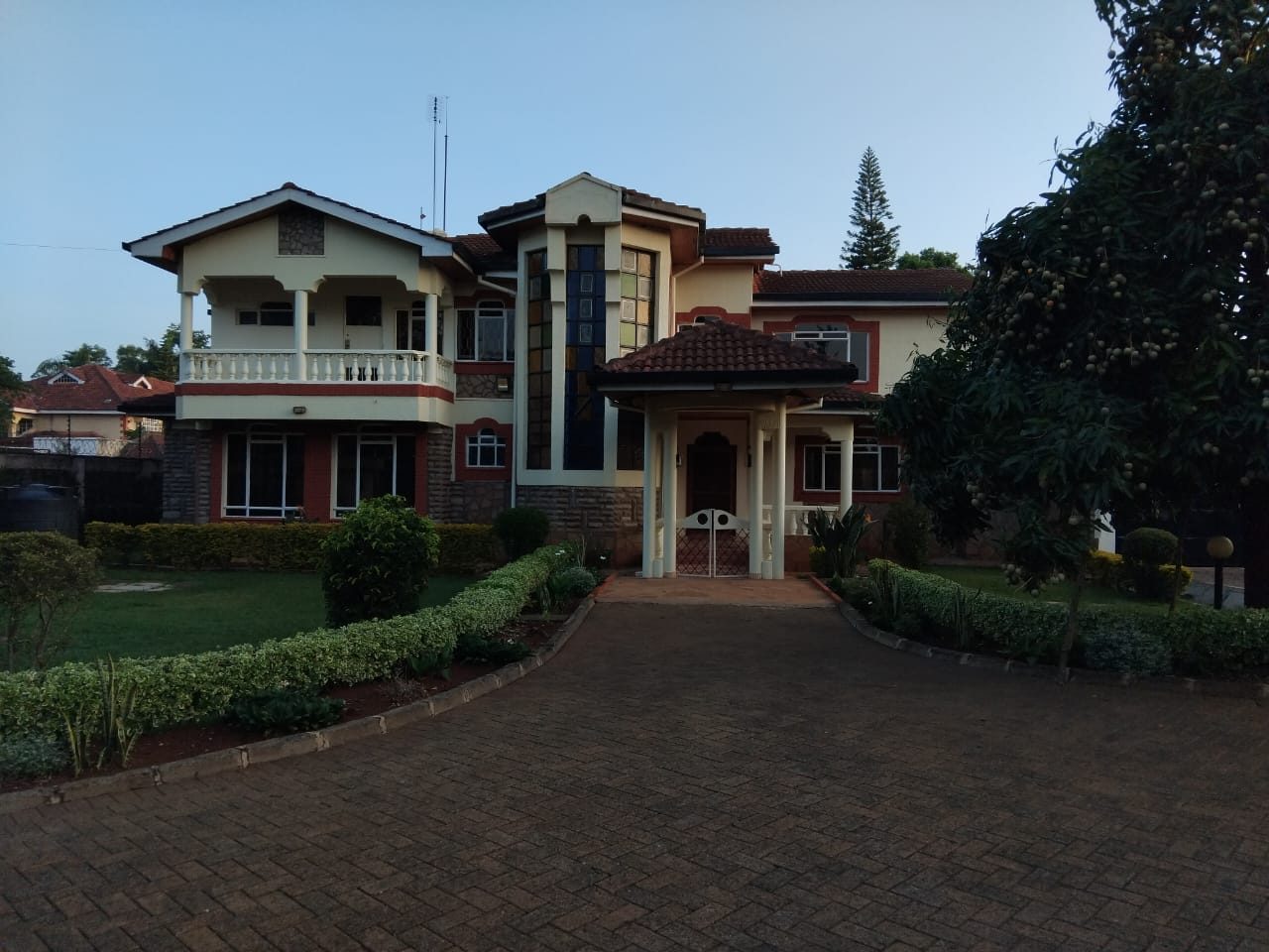 Elegant 5-Bedroom All-En-Suite Residence with DSQ in Runda