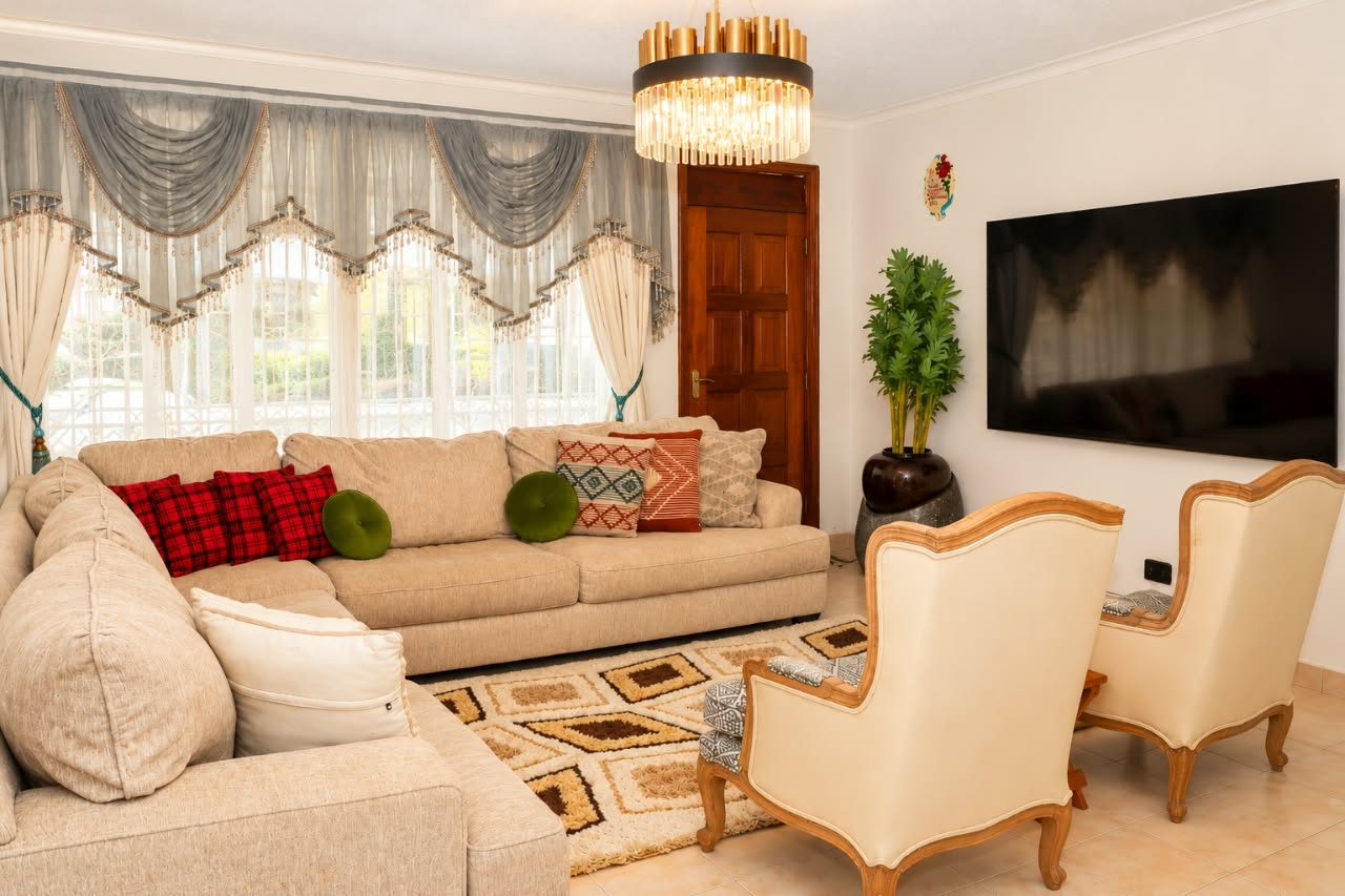Elegant 6-Bedroom Mansion with Swimming Pool & Gazebo