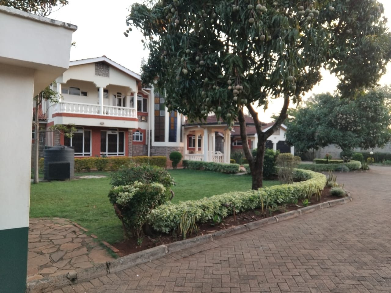 Elegant 5-Bedroom All-En-Suite Residence with DSQ in Runda