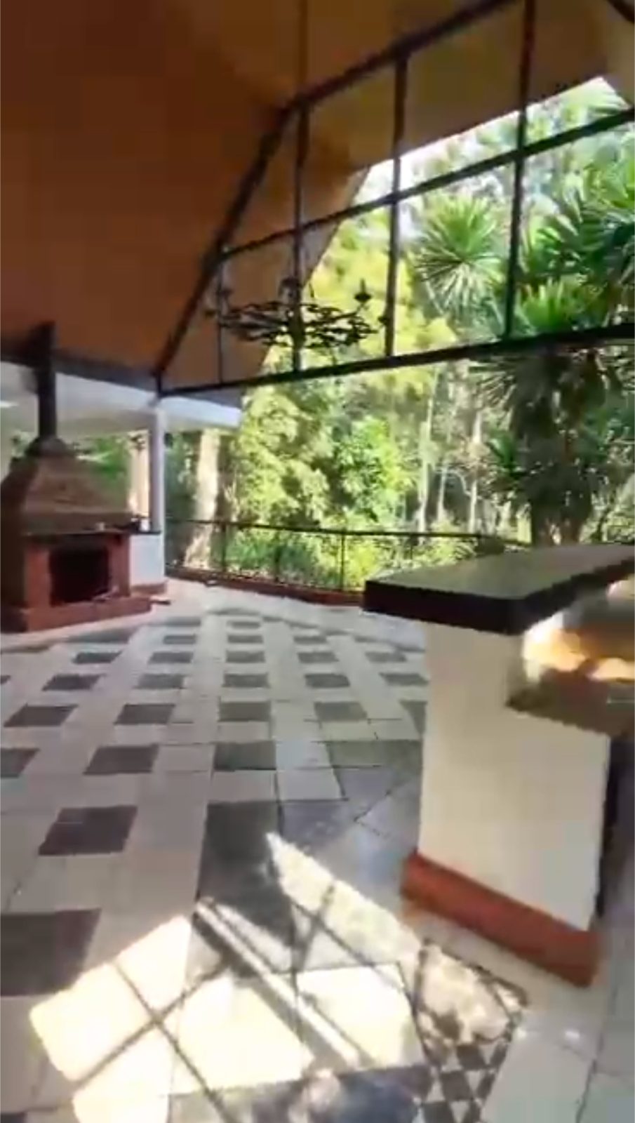 Elegant 1-Acre Spring Valley Mansion with Guest House in Spring Valley